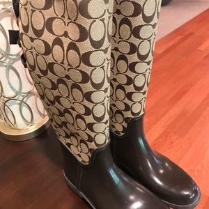 Coach Rain Boots, Brown. Size 8.